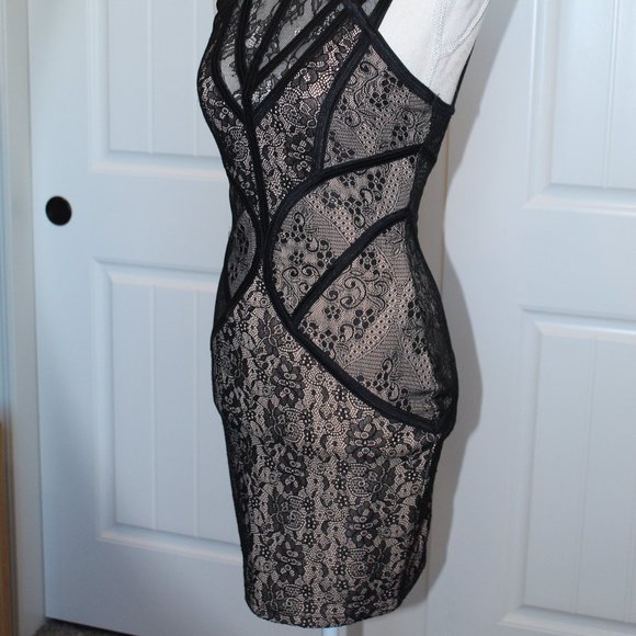 Beautiful Black Lacy Fitted Dress - Picture 4 of 8